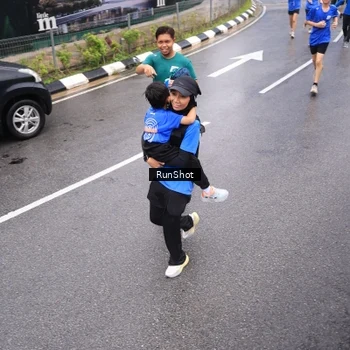 Runner Photo 7941700