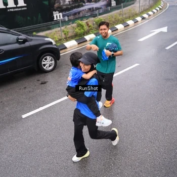 Runner Photo 7941715