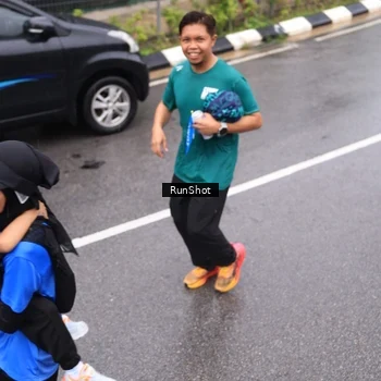 Runner Photo 7941720