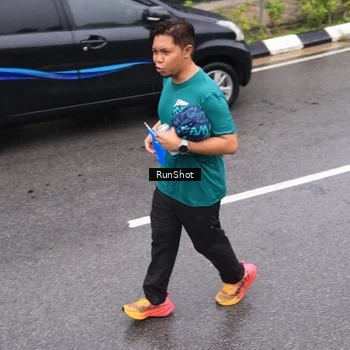 Runner Photo 7941728