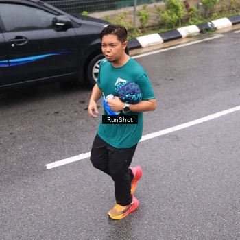 Runner Photo 7941729