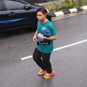 Runner Photo 7941730