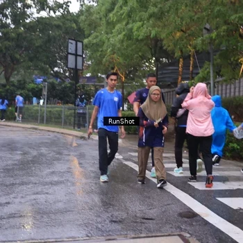 Runner Photo 7941738