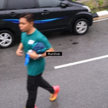 Runner Photo 7941741