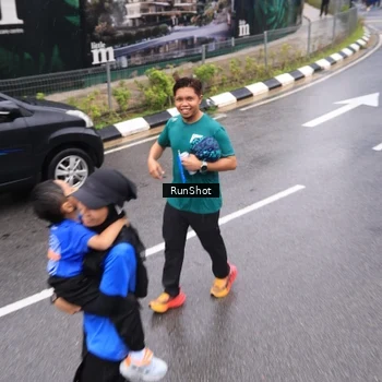 Runner Photo 7941752