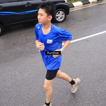 Runner Photo 7941755