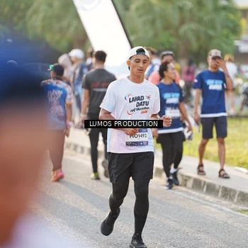 Runner Photo 7941768