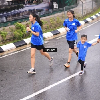 Runner Photo 7941781