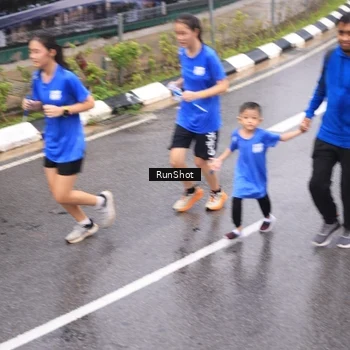 Runner Photo 7941787