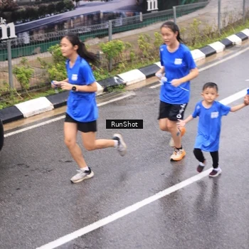 Runner Photo 7941788