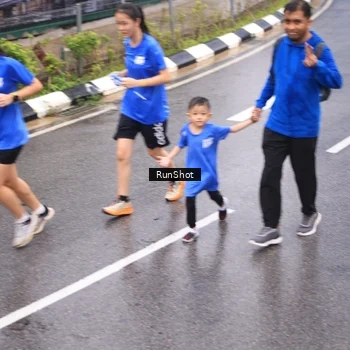 Runner Photo 7941792