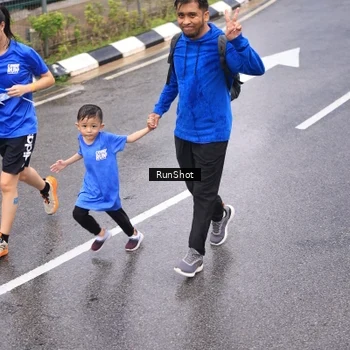 Runner Photo 7941801