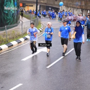 Runner Photo 7941826
