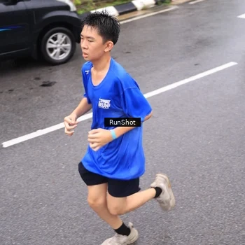 Runner Photo 7941833