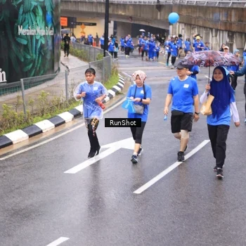 Runner Photo 7941837