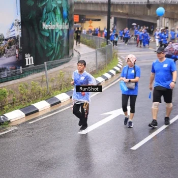 Runner Photo 7941838