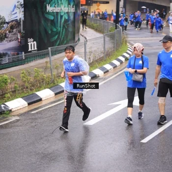 Runner Photo 7941842