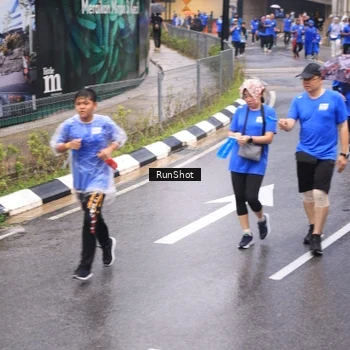 Runner Photo 7941847