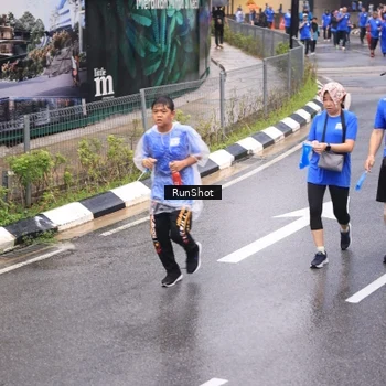 Runner Photo 7941849