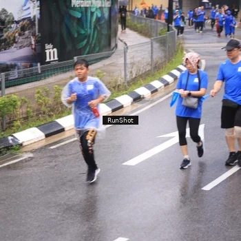 Runner Photo 7941850