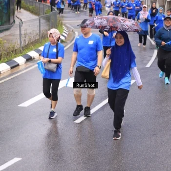 Runner Photo 7941864