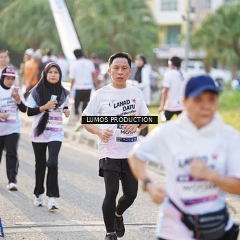 Runner Photo 7941869