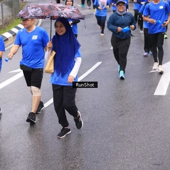 Runner Photo 7941884