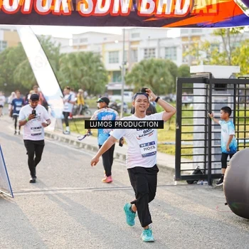 Runner Photo 7941898