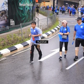Runner Photo 7941908