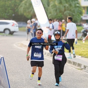 Runner Photo 7941912