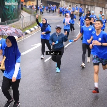 Runner Photo 7941918