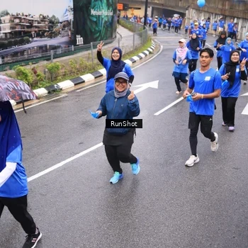 Runner Photo 7941947