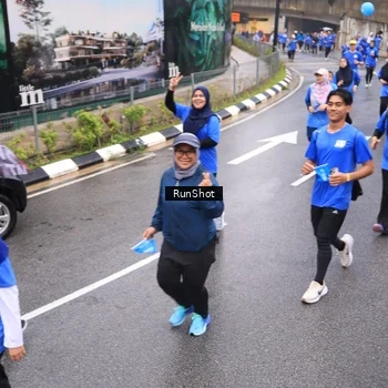 Runner Photo 7941953