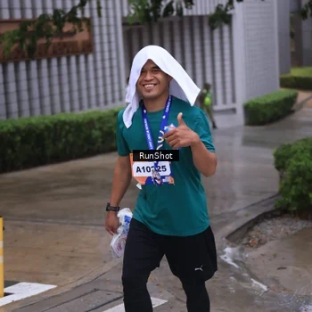 Runner Photo 7941978