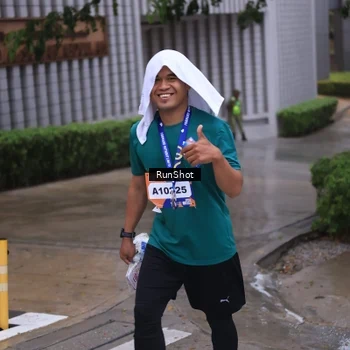 Runner Photo 7942001