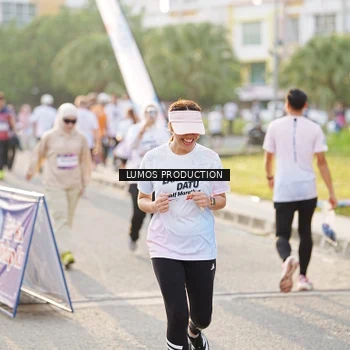 Runner Photo 7942003