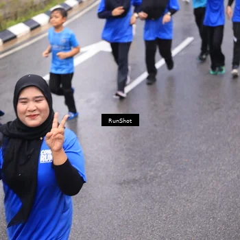 Runner Photo 7942022