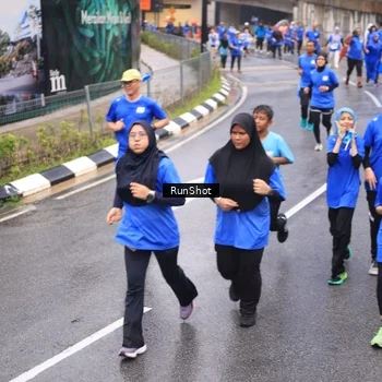 Runner Photo 7942033