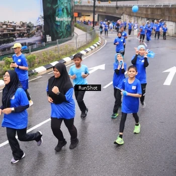 Runner Photo 7942043