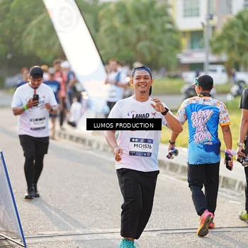 Runner Photo 7942049