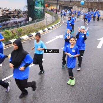 Runner Photo 7942050