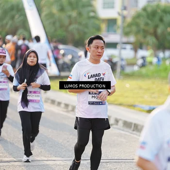 Runner Photo 7942051