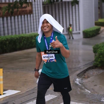 Runner Photo 7942058