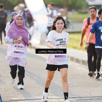 Runner Photo 7942072
