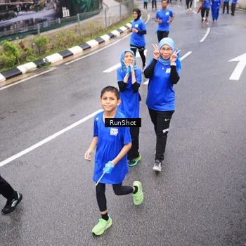 Runner Photo 7942075