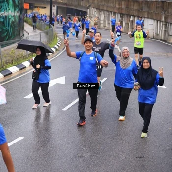 Runner Photo 7942149