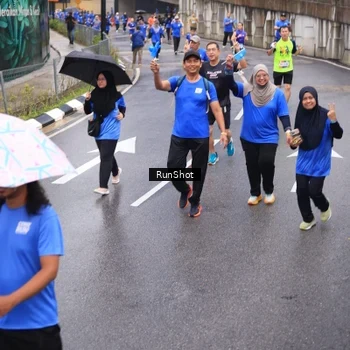 Runner Photo 7942150