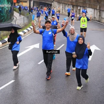 Runner Photo 7942155