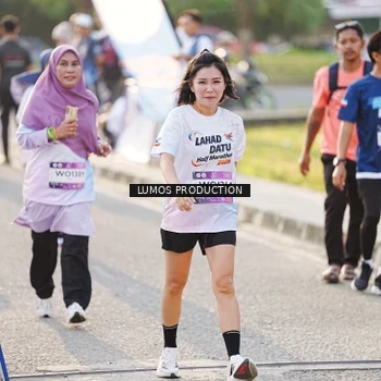 Runner Photo 7942168