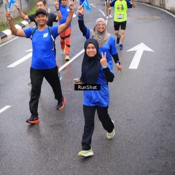 Runner Photo 7942174